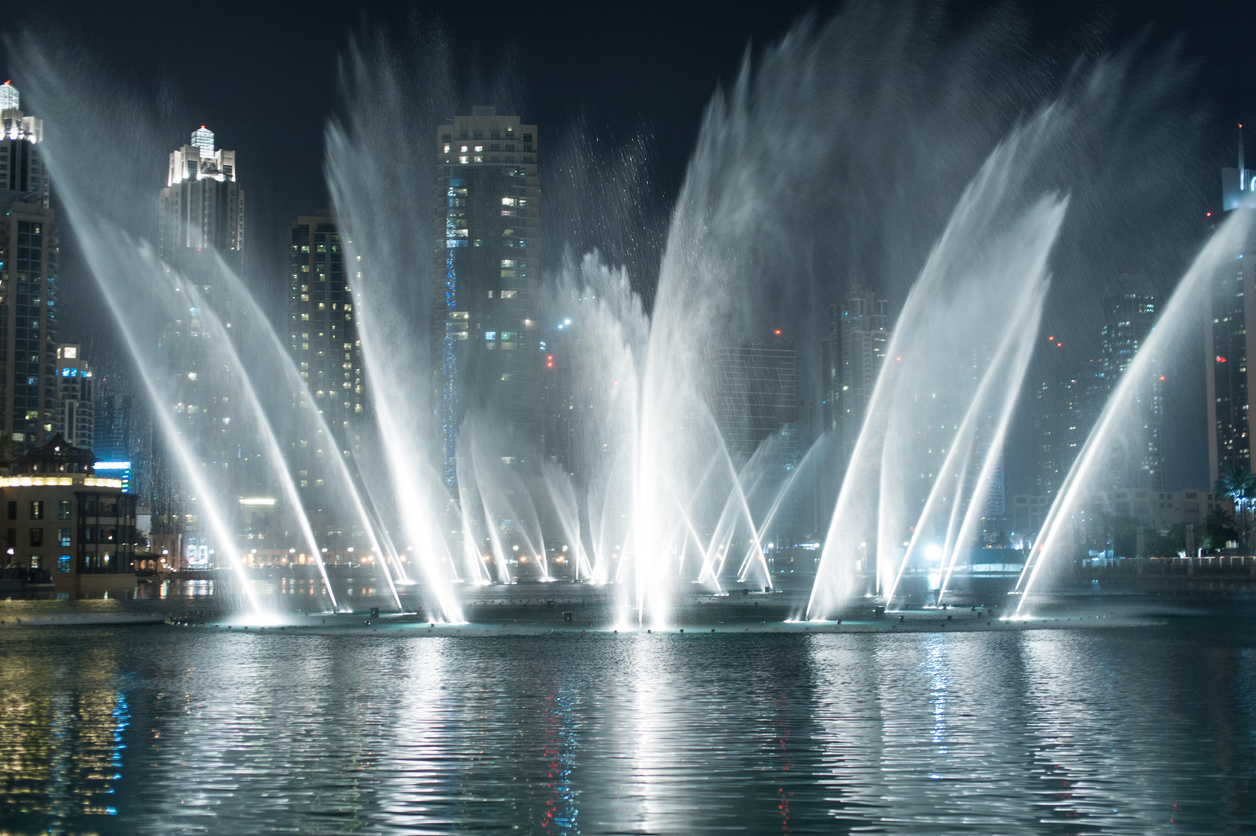 Dubai Dancing Fountain show