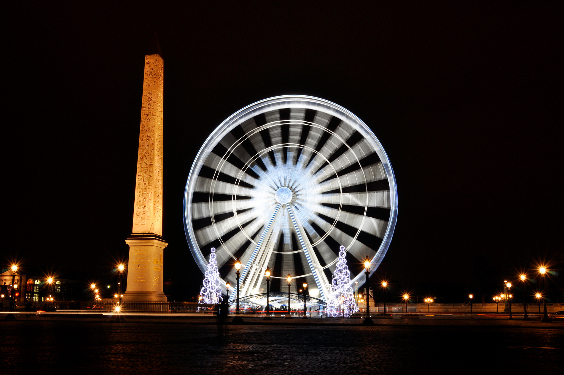 Ferris Wheel on Concorde Square, Paris