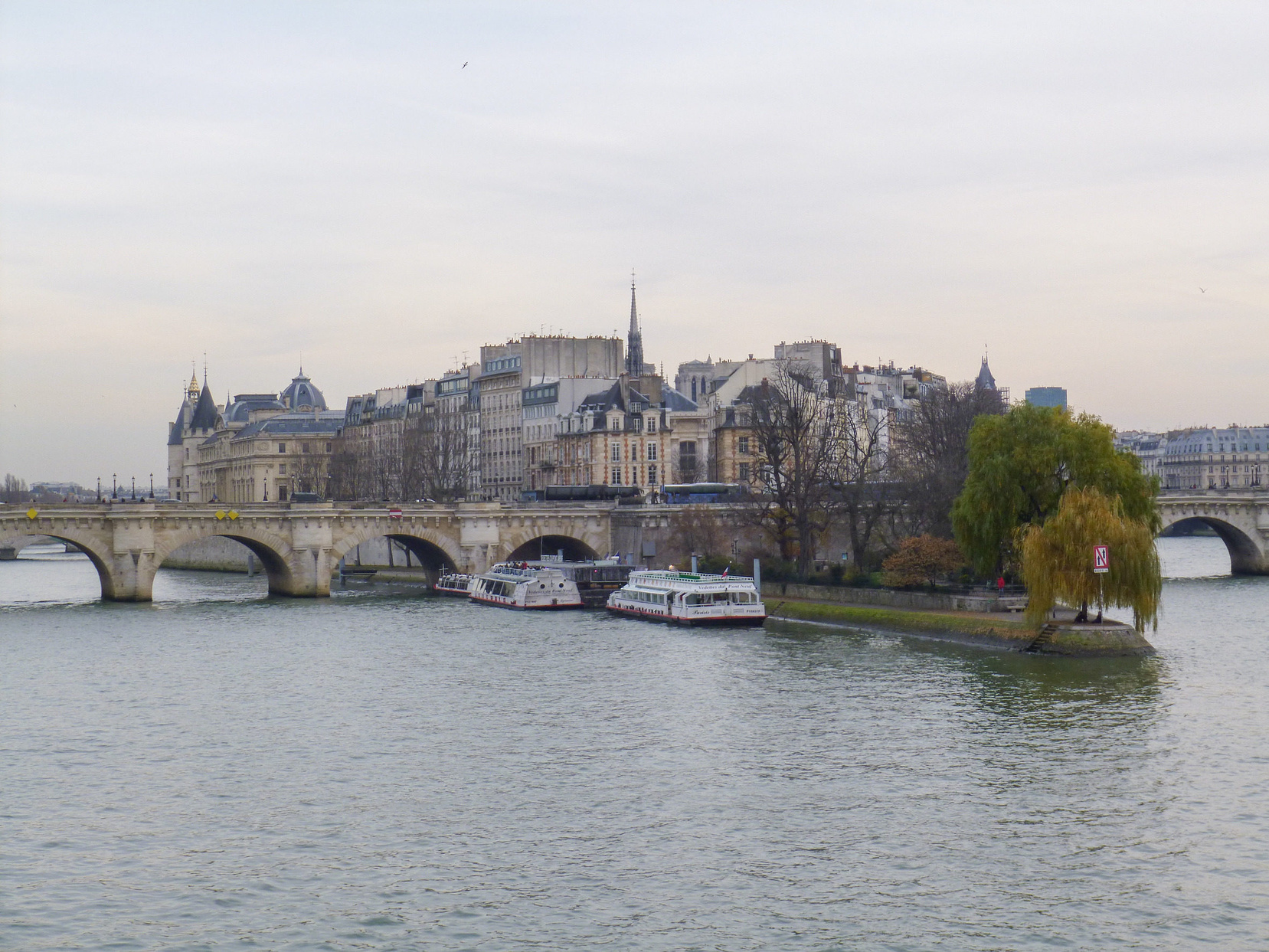 Ile De La Cite Paris